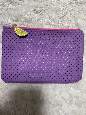🍋 NWOT Ipsy Perforated Makeup Bag